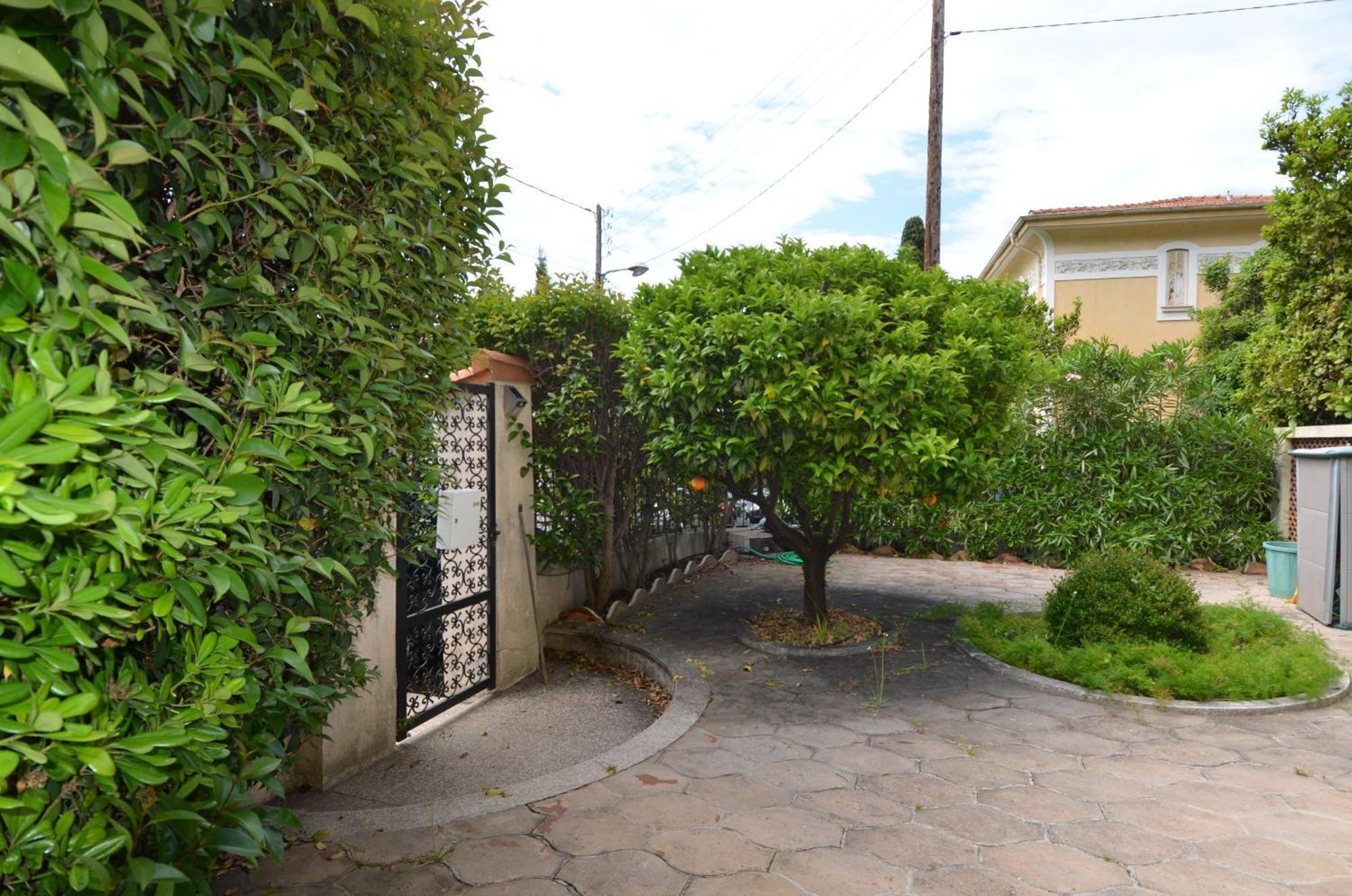 Parc Louisa - Appartement D'Epoque Avec Jardin Et Parking 4 Personnes Le Port De Nice Bagian luar foto